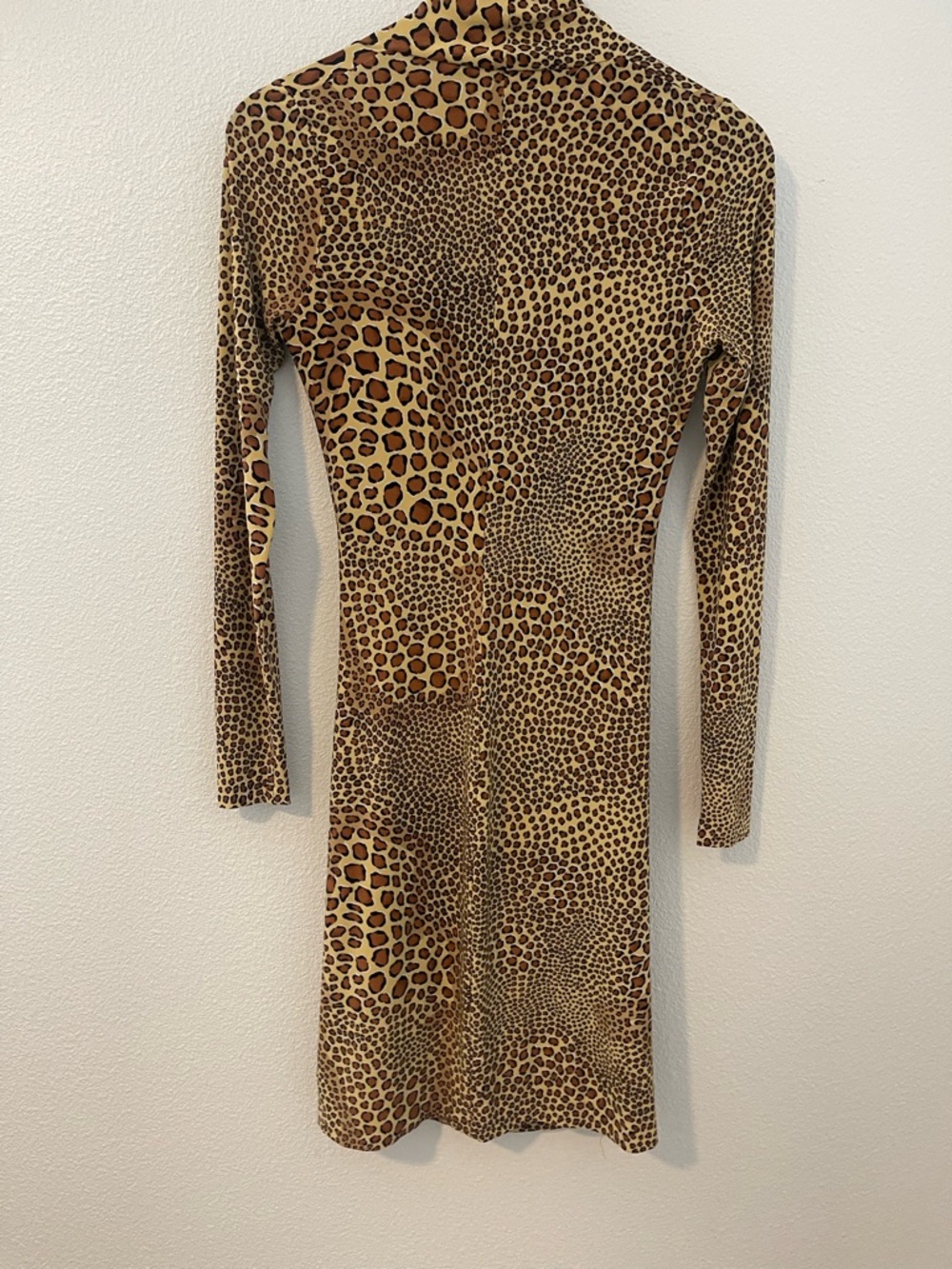 Norma Kamali Leopard-Print Long Sleeve Wrap Dress - Picture 7 of 7